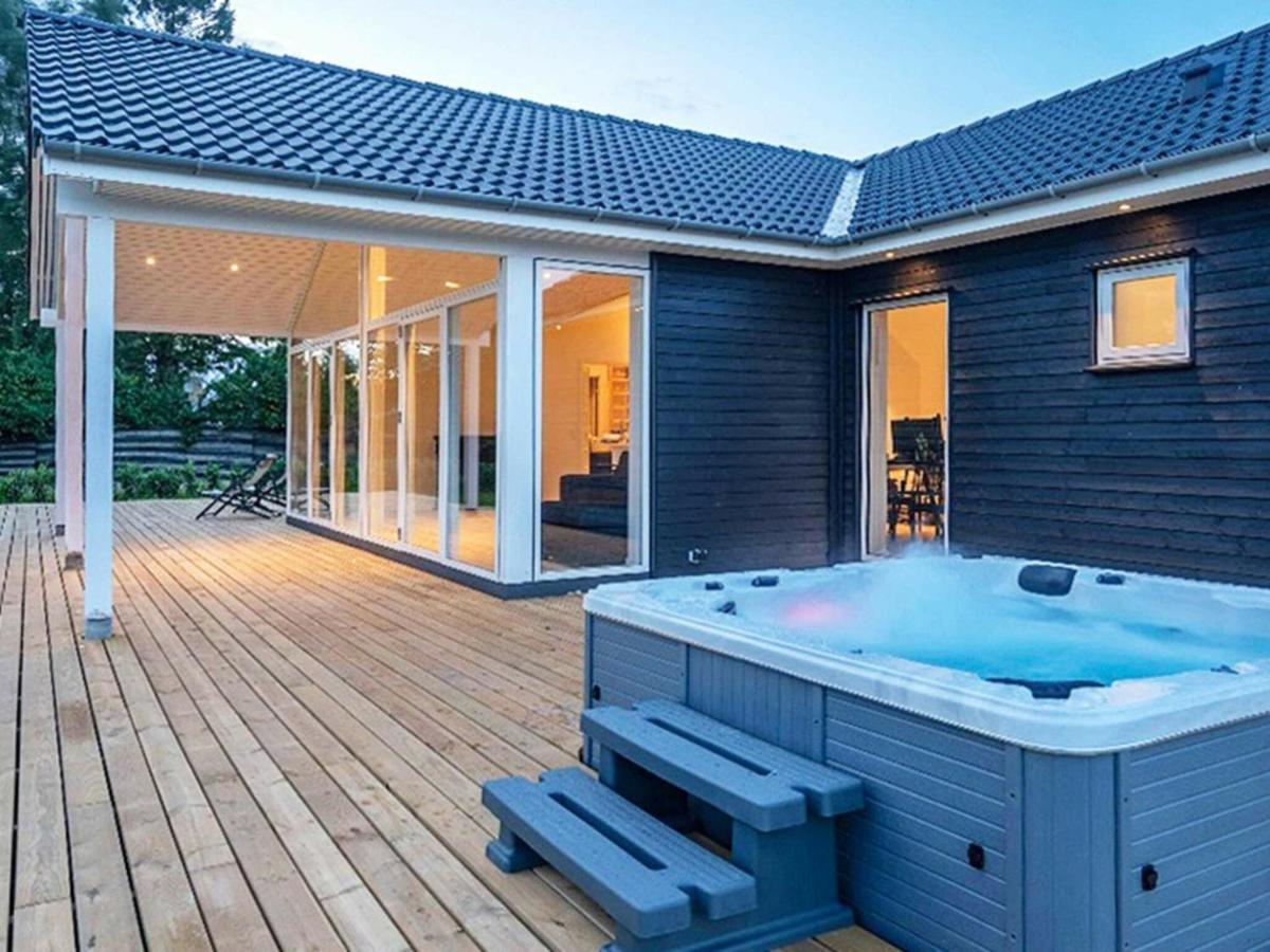 14 Person Holiday Home In V Ggerl Se Bøtø By Exterior foto