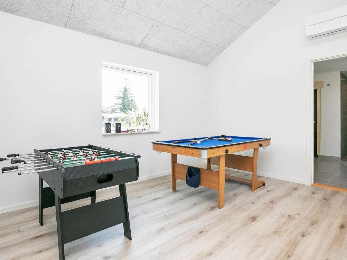 14 Person Holiday Home In V Ggerl Se Bøtø By Exterior foto