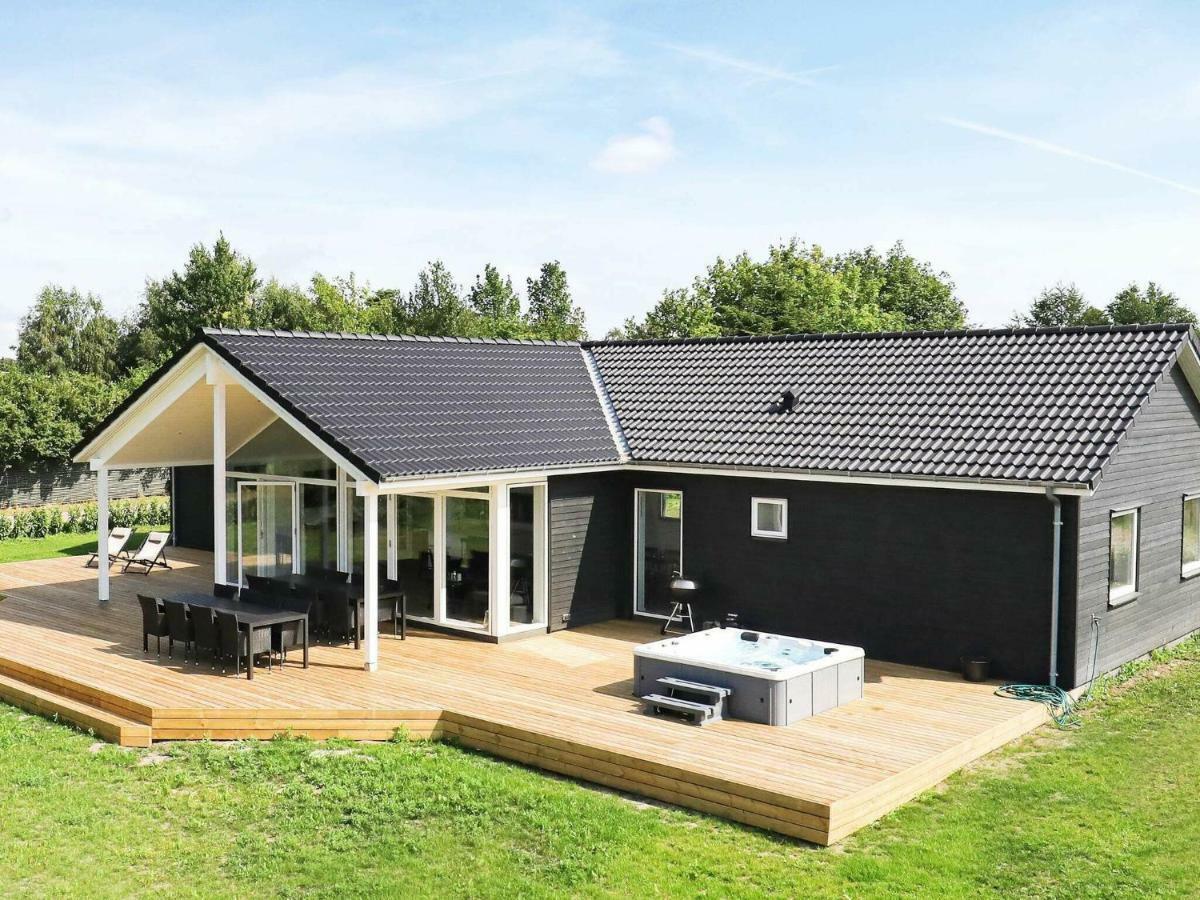 14 Person Holiday Home In V Ggerl Se Bøtø By Exterior foto